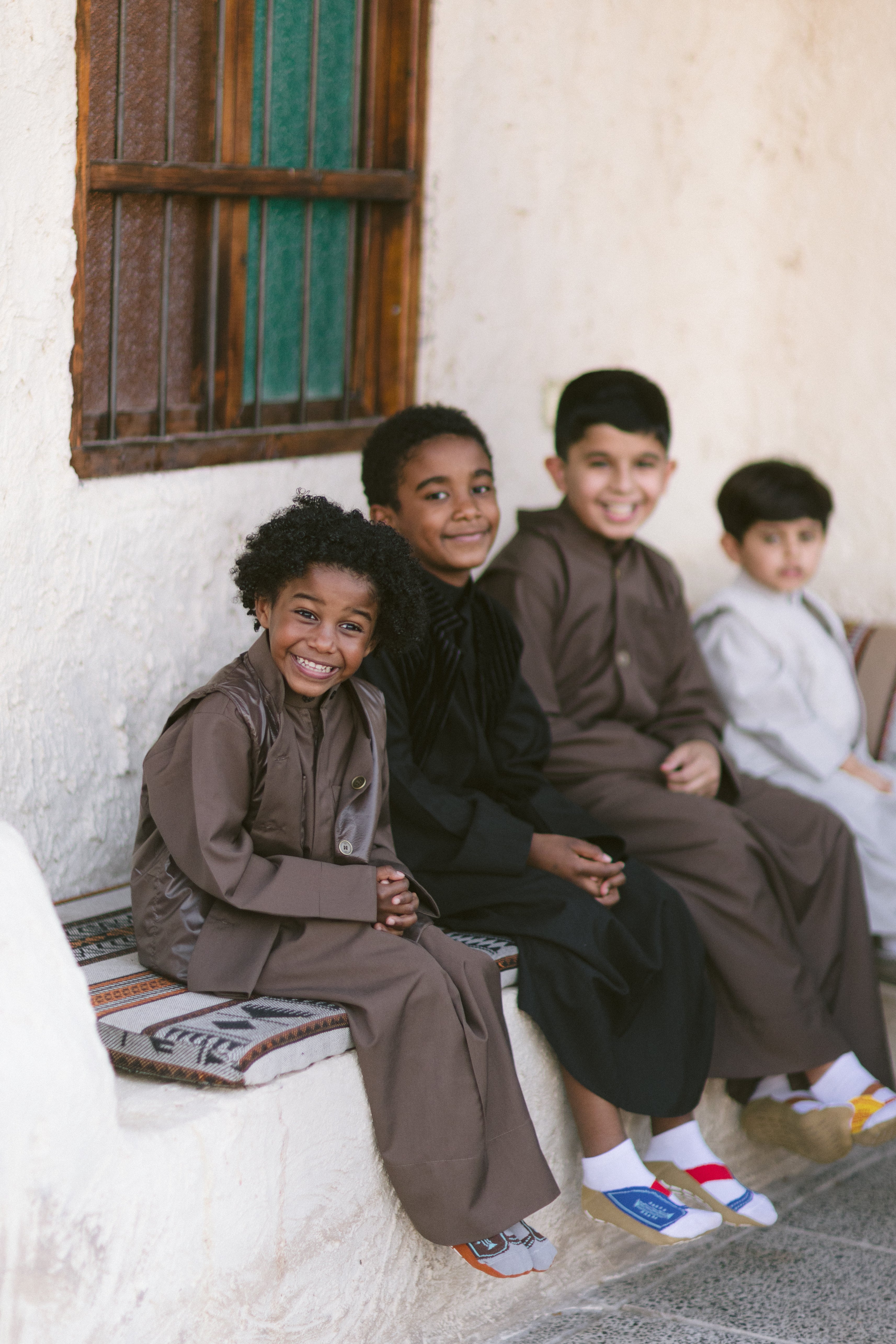 دلاغات مانعة للانزلاق بتصميم نعال نجديه (3 ألوان)