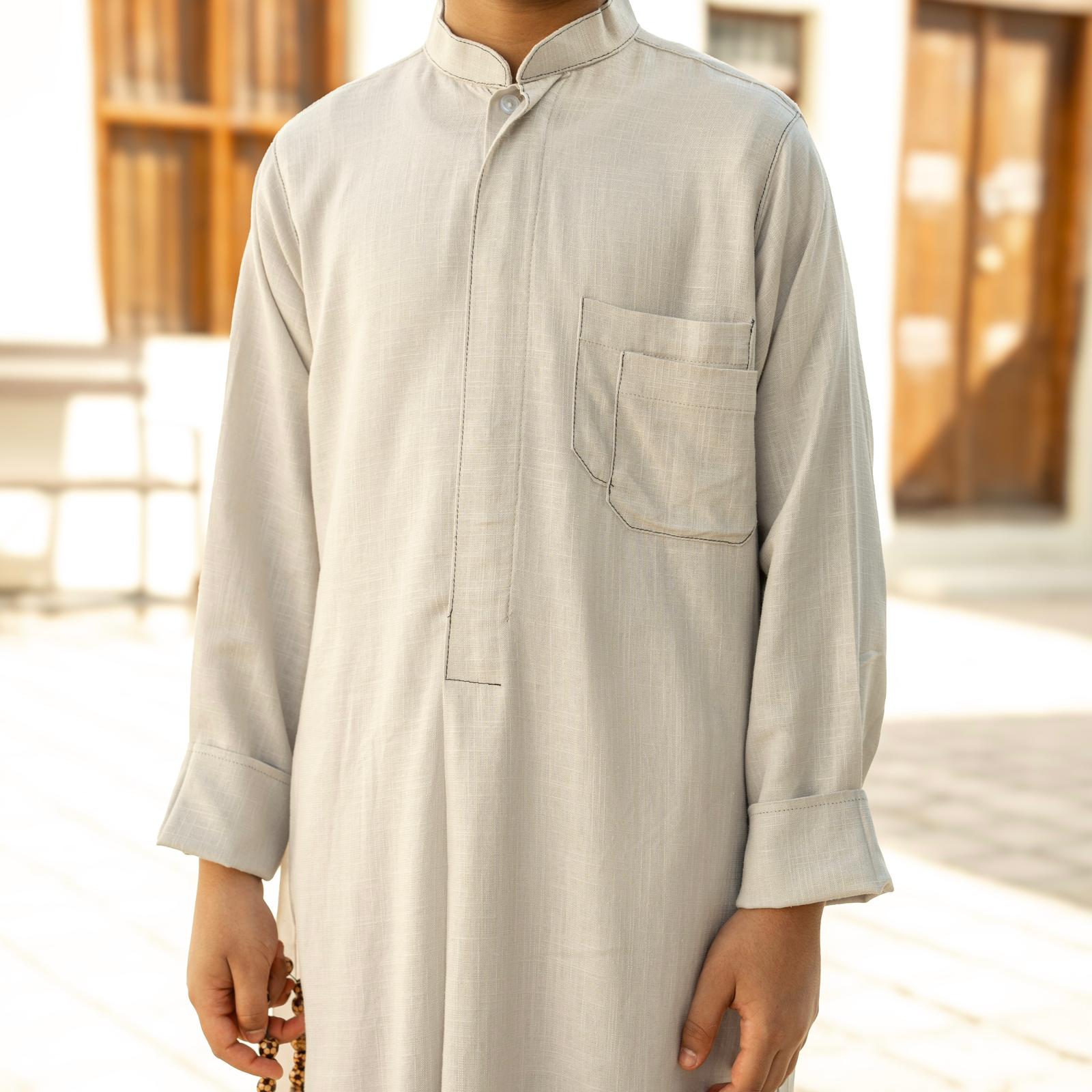 دشداشة بمخباتين