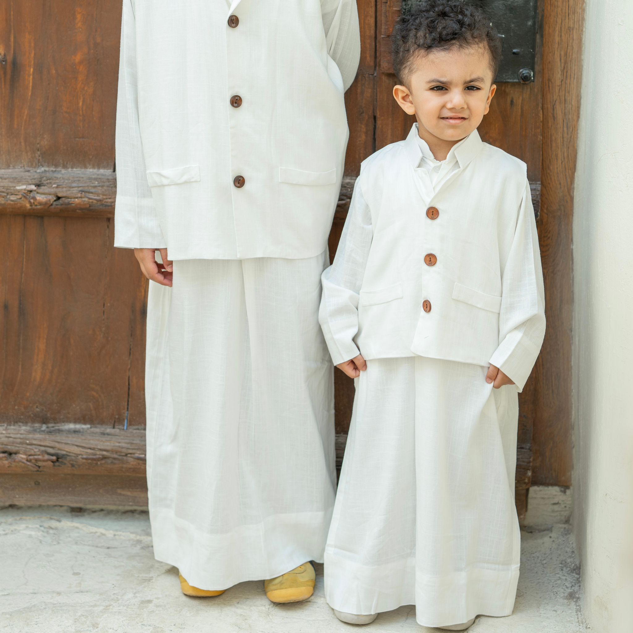 دشداشة مع صديري بزراير بامبو